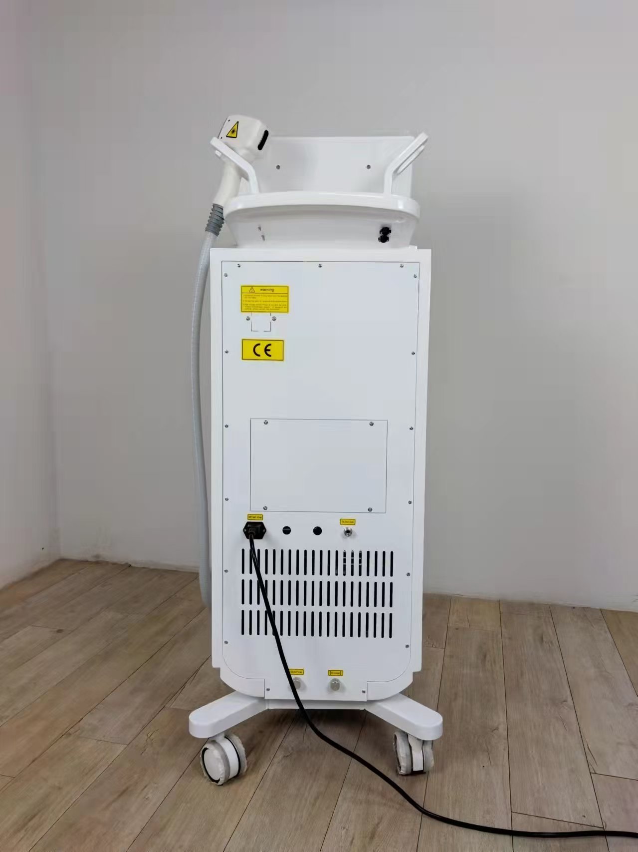 Soprano 808 diode laser platform gallery view 06